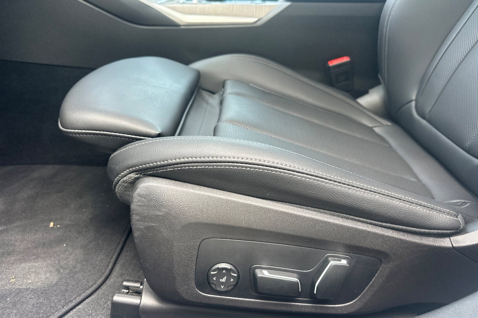 Used 2025 BMW 330i xDrive Sedan image 14