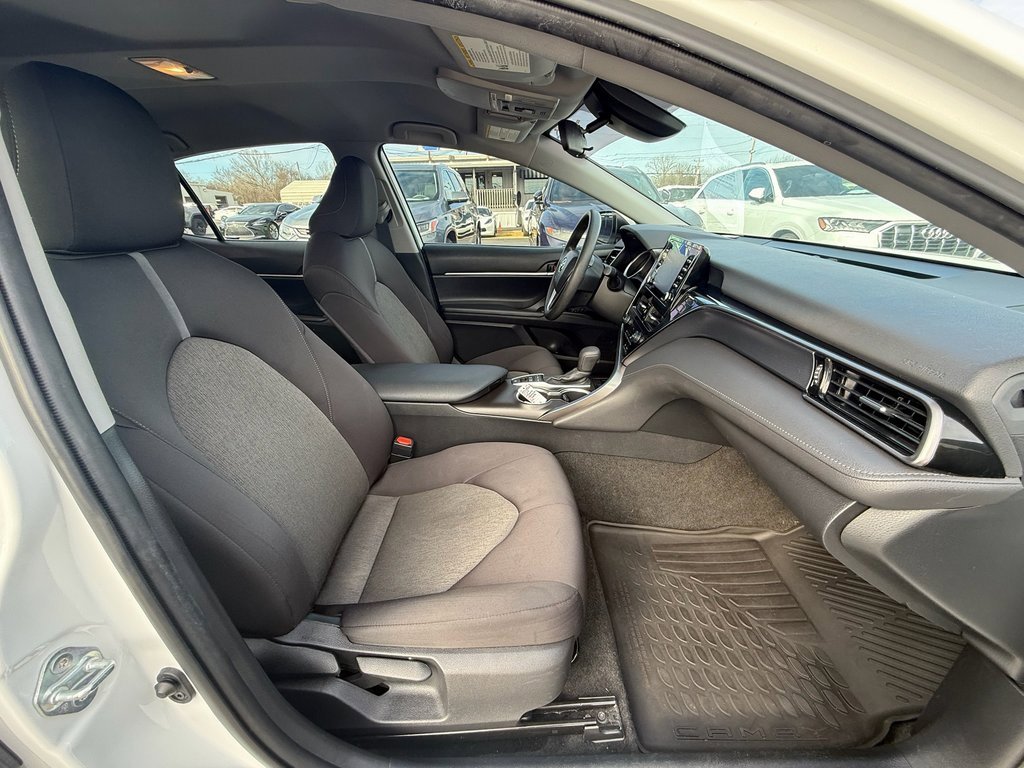 Used 2022 Toyota Camry LE image 23