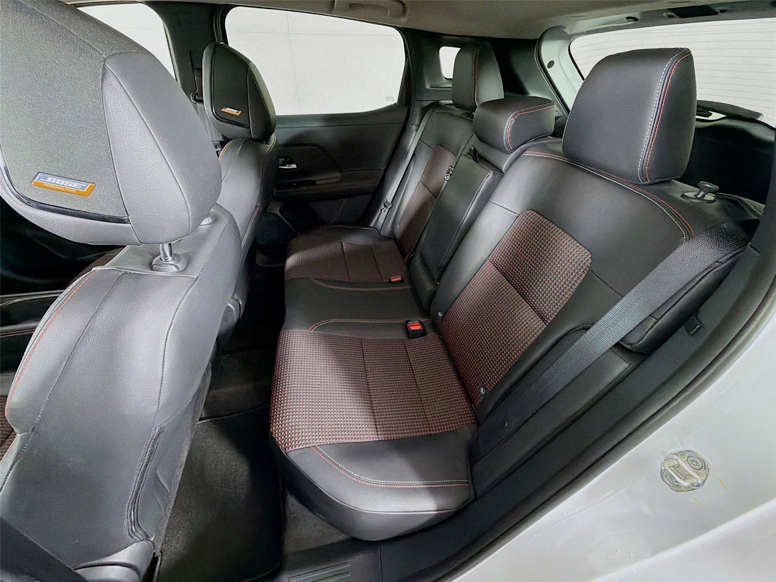 Used 2025 Nissan Kicks SR w/ SR Premium Package AWD/4WD image 25
