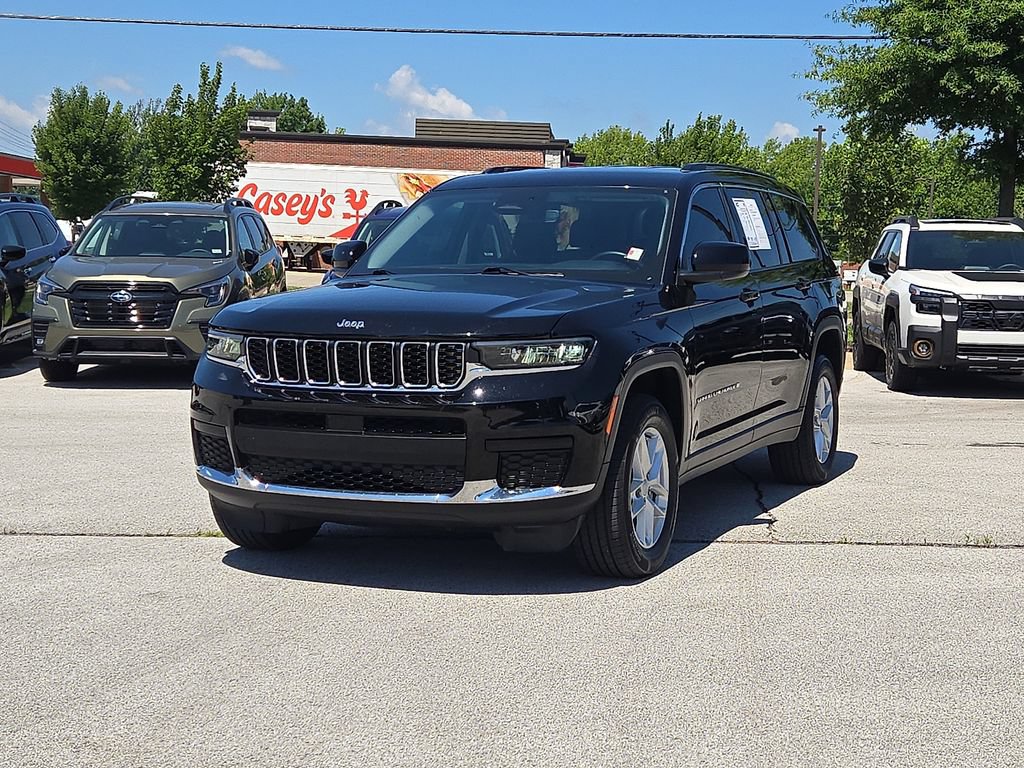 Used 2022 Jeep Grand Cherokee L Laredo w/ Luxury Tech Group I AWD/4WD image 2