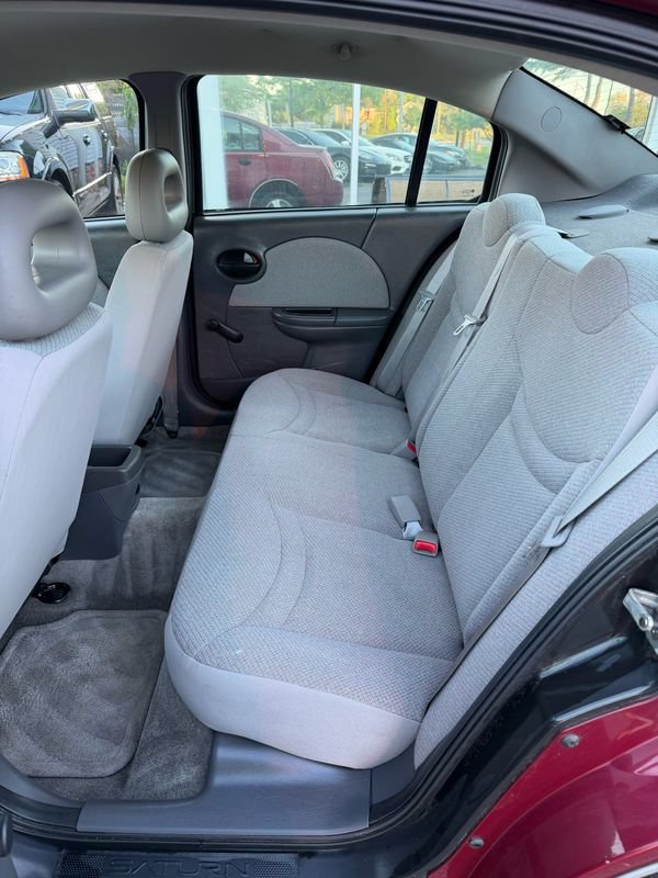Used 2005 Saturn ION Level 1 FWD image 8