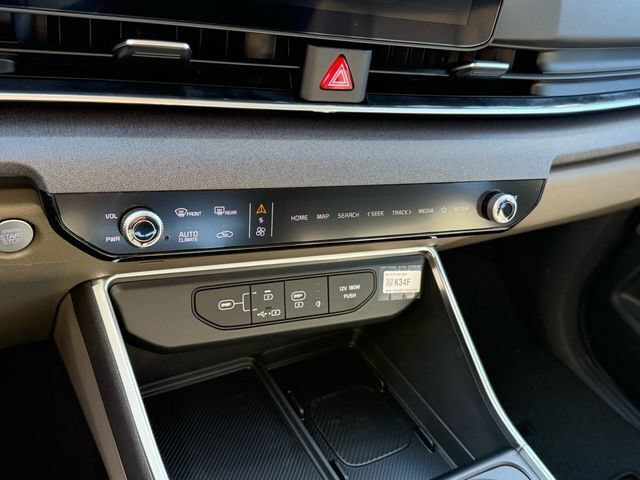 New 2026 Kia Carnival EX FWD image 24