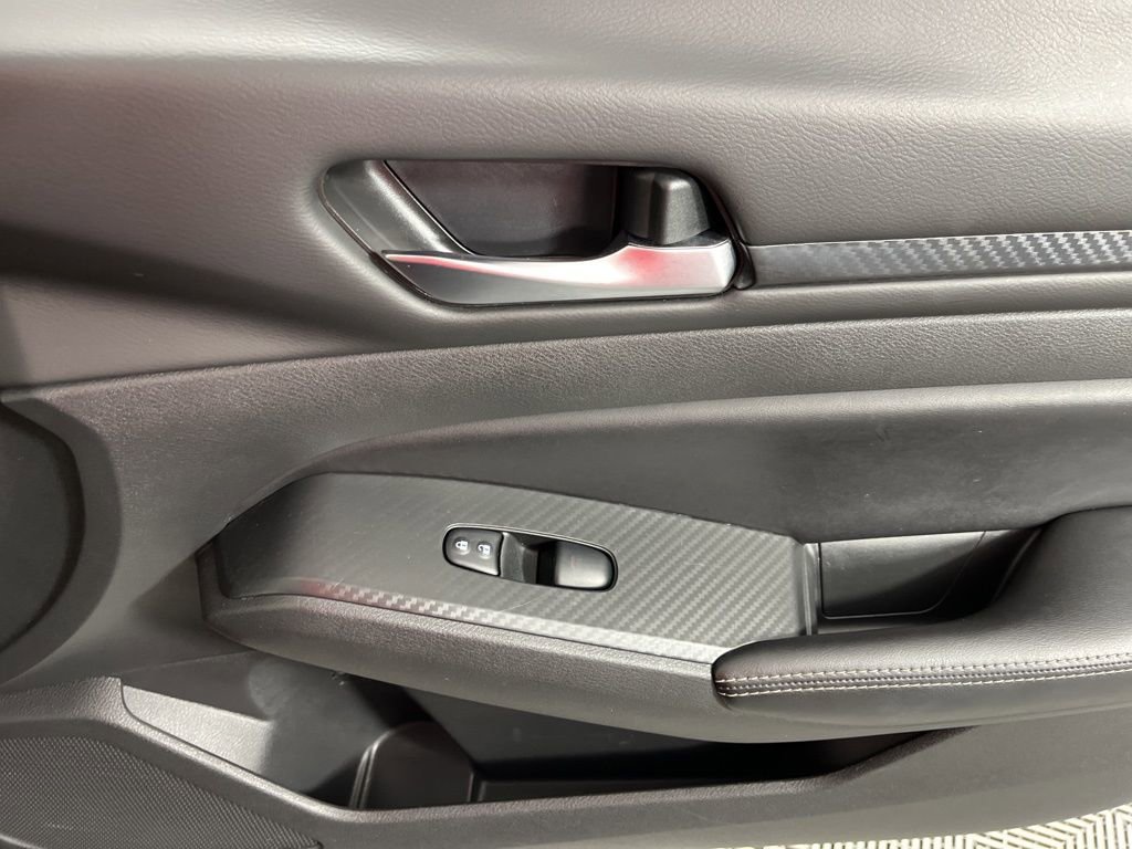 Used 2024 Nissan Altima 2.5 SV image 20