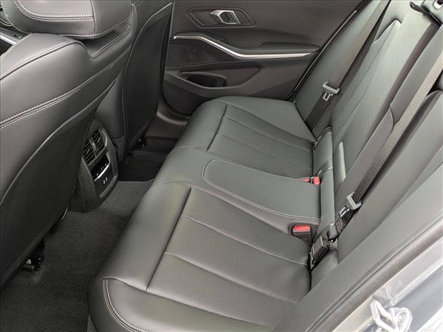 Used 2026 BMW 330i xDrive Sedan w/ Premium Package AWD/4WD image 17