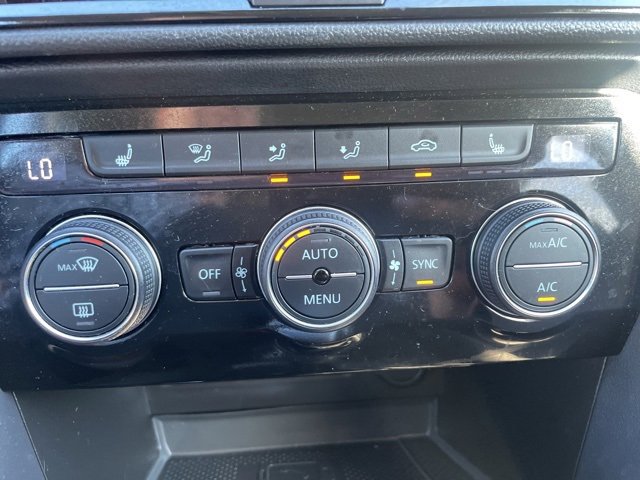 Used 2024 Volkswagen Taos SE image 26