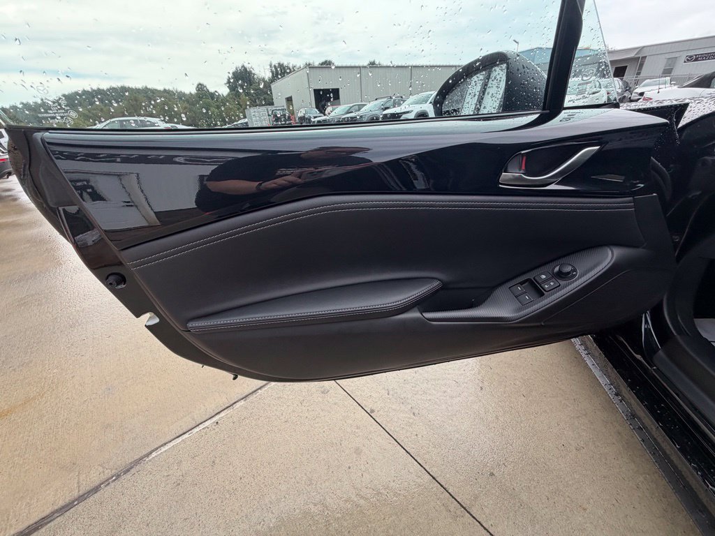 New 2026 MAZDA MX-5 Miata Club w/ Interior Package RWD image 9