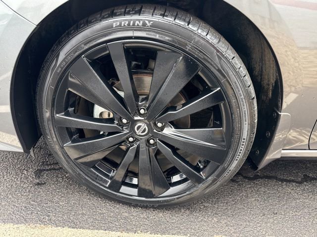 Used 2022 Nissan Altima 2.5 SR w/ Midnight Edition Package image 9