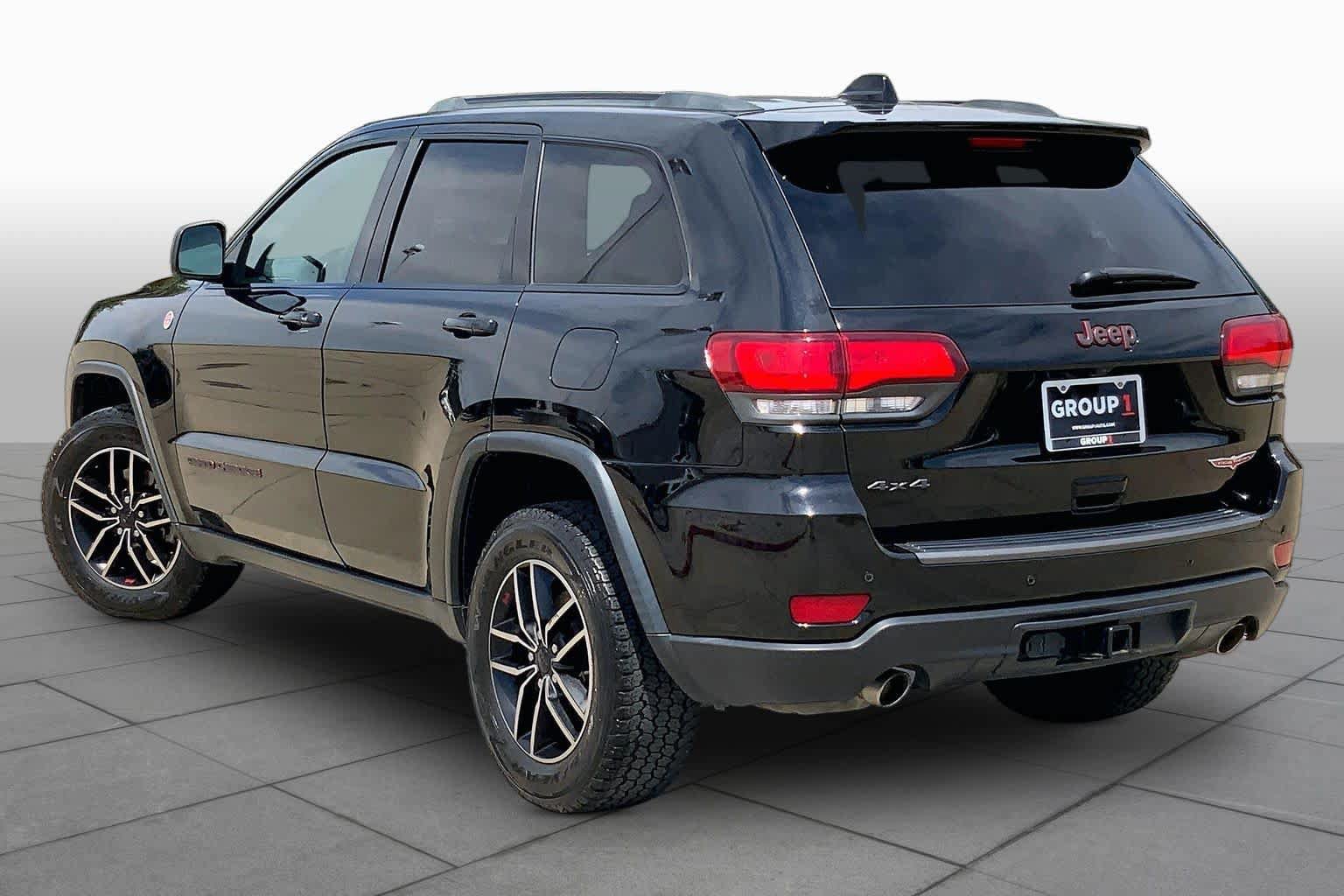 Used 2019 Jeep Grand Cherokee Trailhawk AWD/4WD image 11
