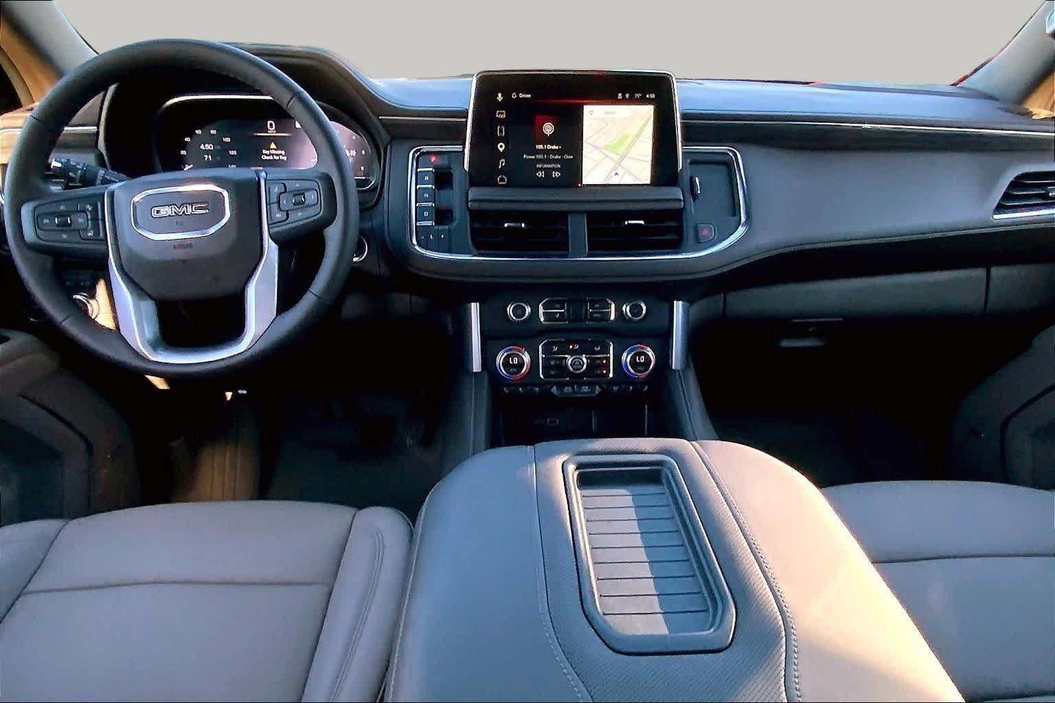 Used 2023 GMC Yukon SLT w/ SLT Premium Package AWD/4WD image 13