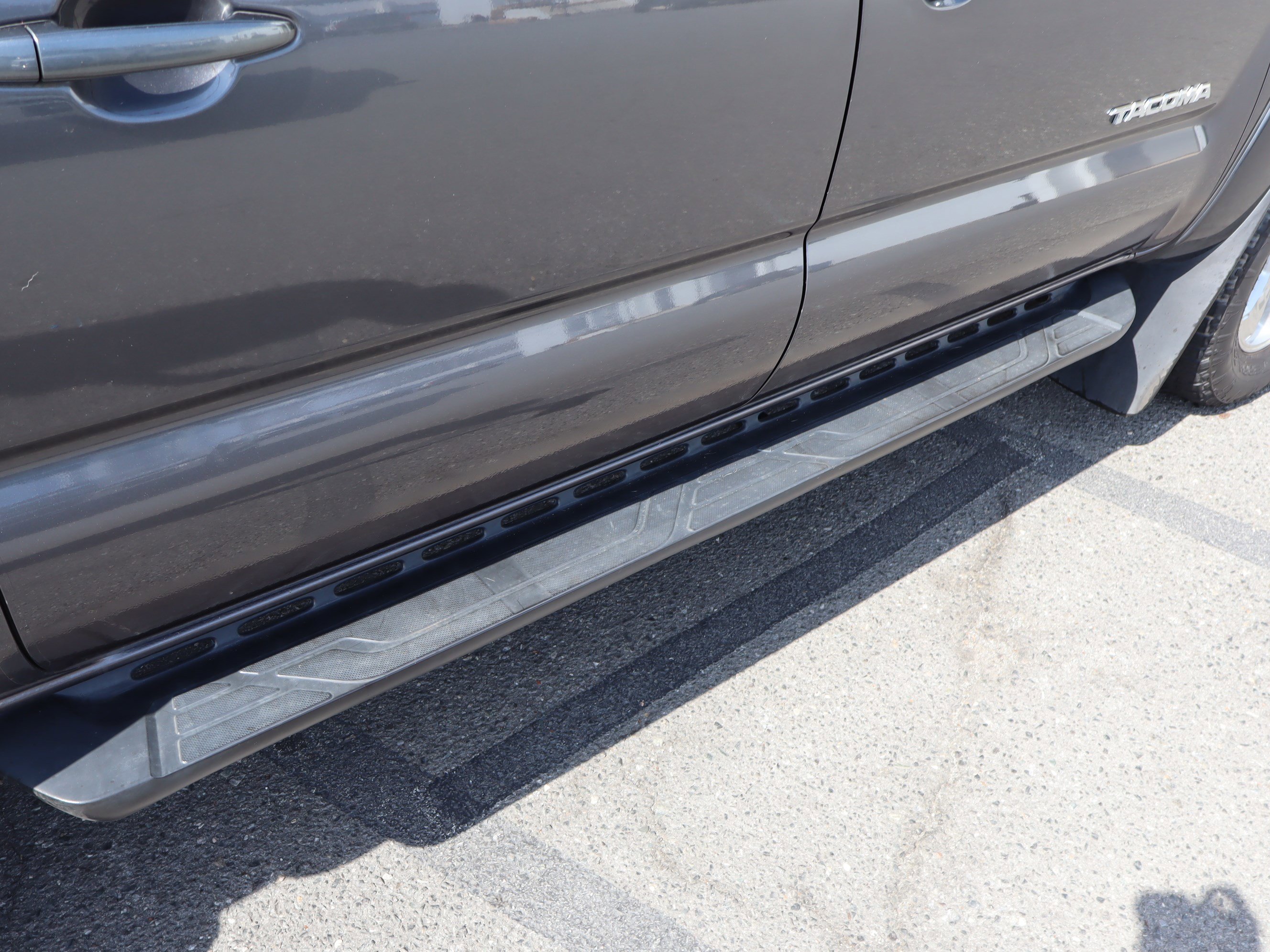 Used 2015 Toyota Tacoma PreRunner w/ TRD Sport Package image 12