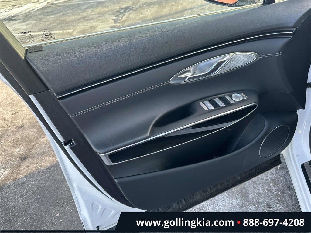 Used 2025 Genesis GV70 2.5T image 13