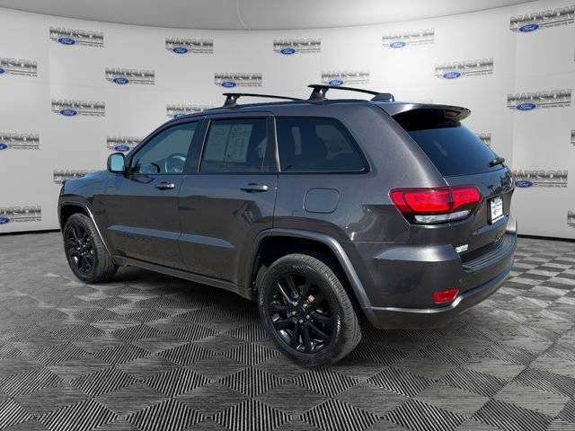 Used 2021 Jeep Grand Cherokee Laredo X AWD/4WD image 3
