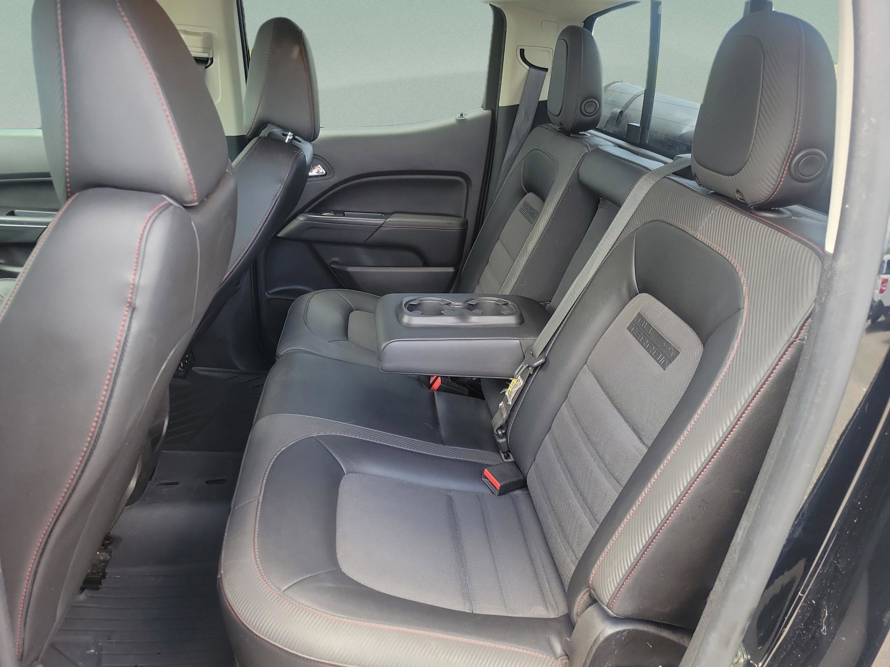 Used 2016 GMC Canyon SLE w/ All Terrain Package RWD image 13