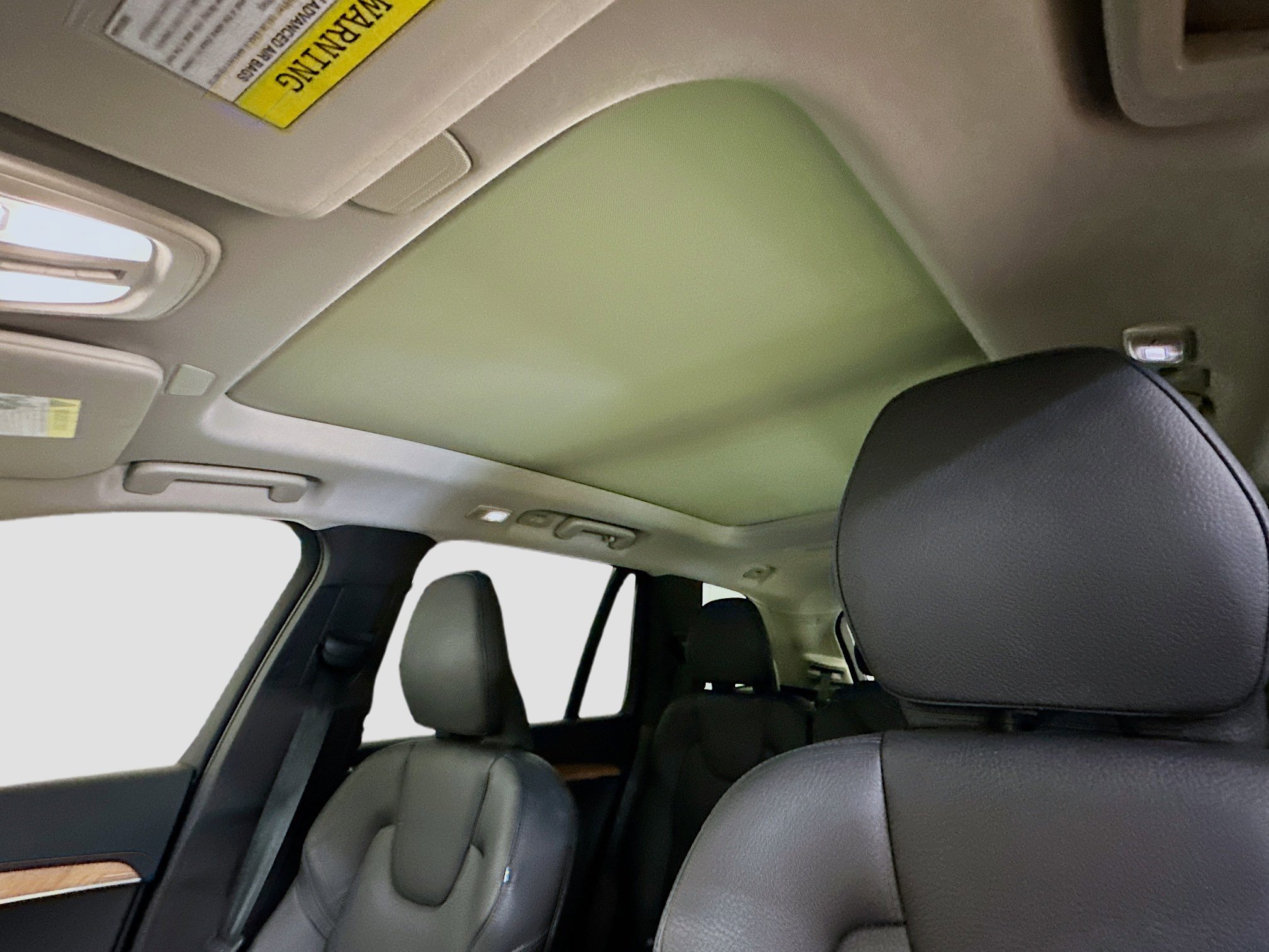 Used 2025 Volvo XC90 B6 Plus image 27