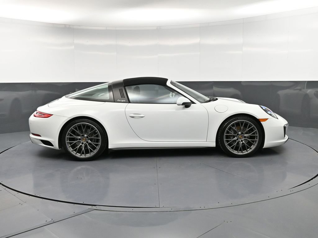 Certified 2019 Porsche 911 Targa 4 AWD/4WD image 9