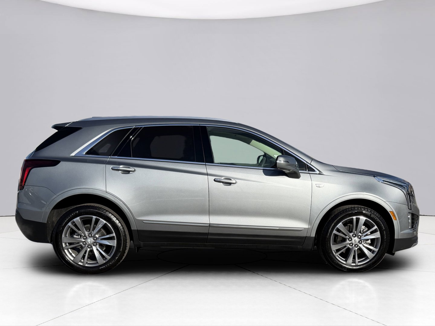 Used 2025 Cadillac XT5 Premium Luxury image 6
