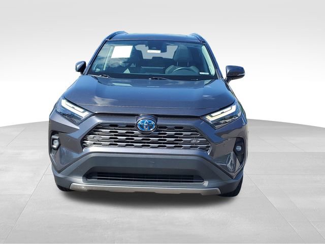 Used 2022 Toyota RAV4 Limited AWD/4WD image 2