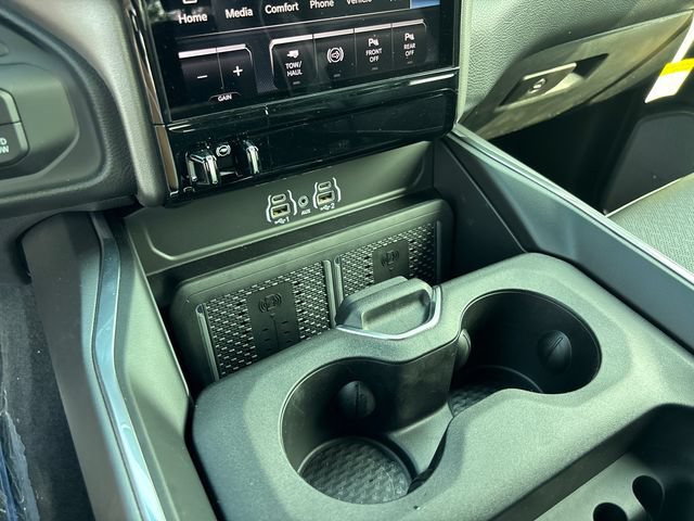 New 2026 RAM 2500 Laramie AWD/4WD image 26