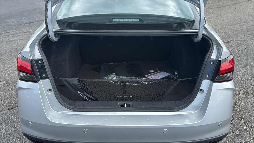 Used 2025 Nissan Versa SR w/ Trunk Package FWD image 10
