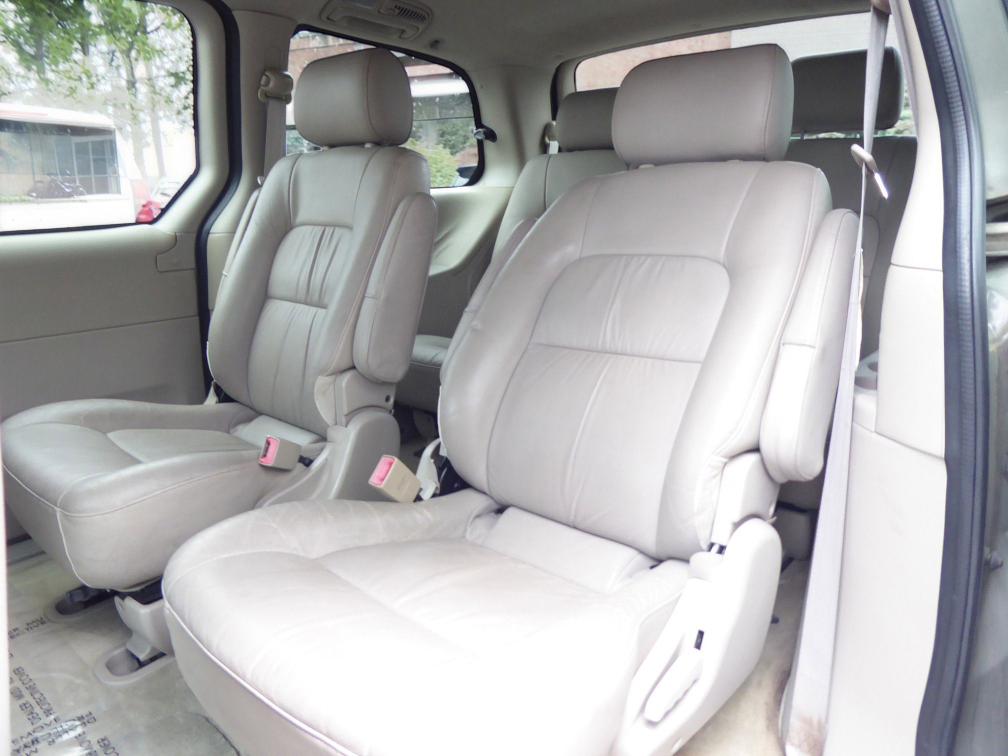 Used 2004 Kia Sedona LX image 18