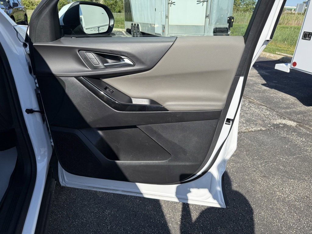 New 2025 Chevrolet Equinox LT w/ Convenience Package II image 18