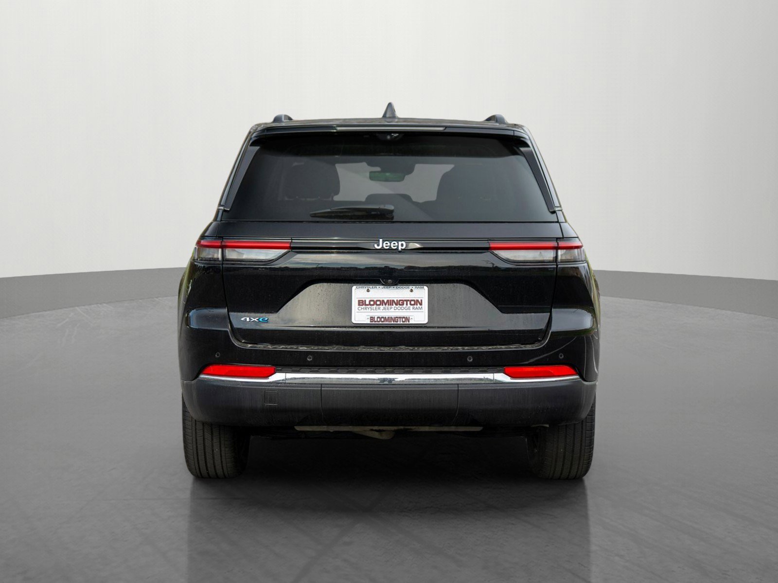 Used 2022 Jeep Grand Cherokee Limited 4xe w/ Luxury Tech Group II AWD/4WD image 6