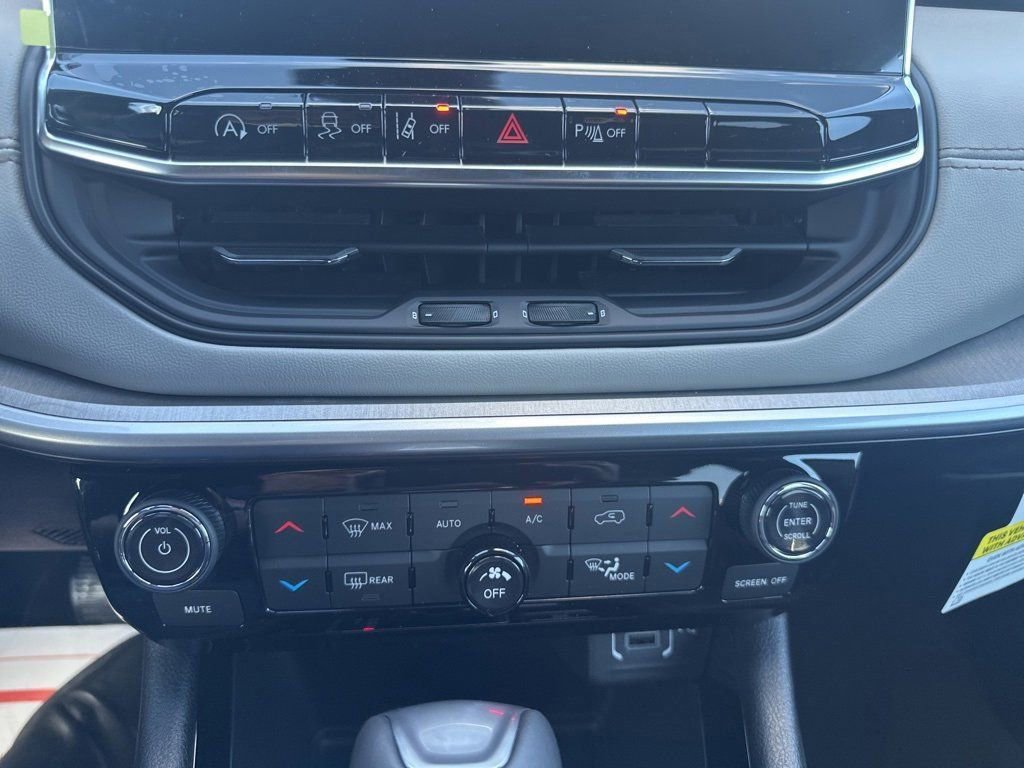 New 2026 Jeep Compass Limited w/ Sun, Sound & Navigation Group image 26