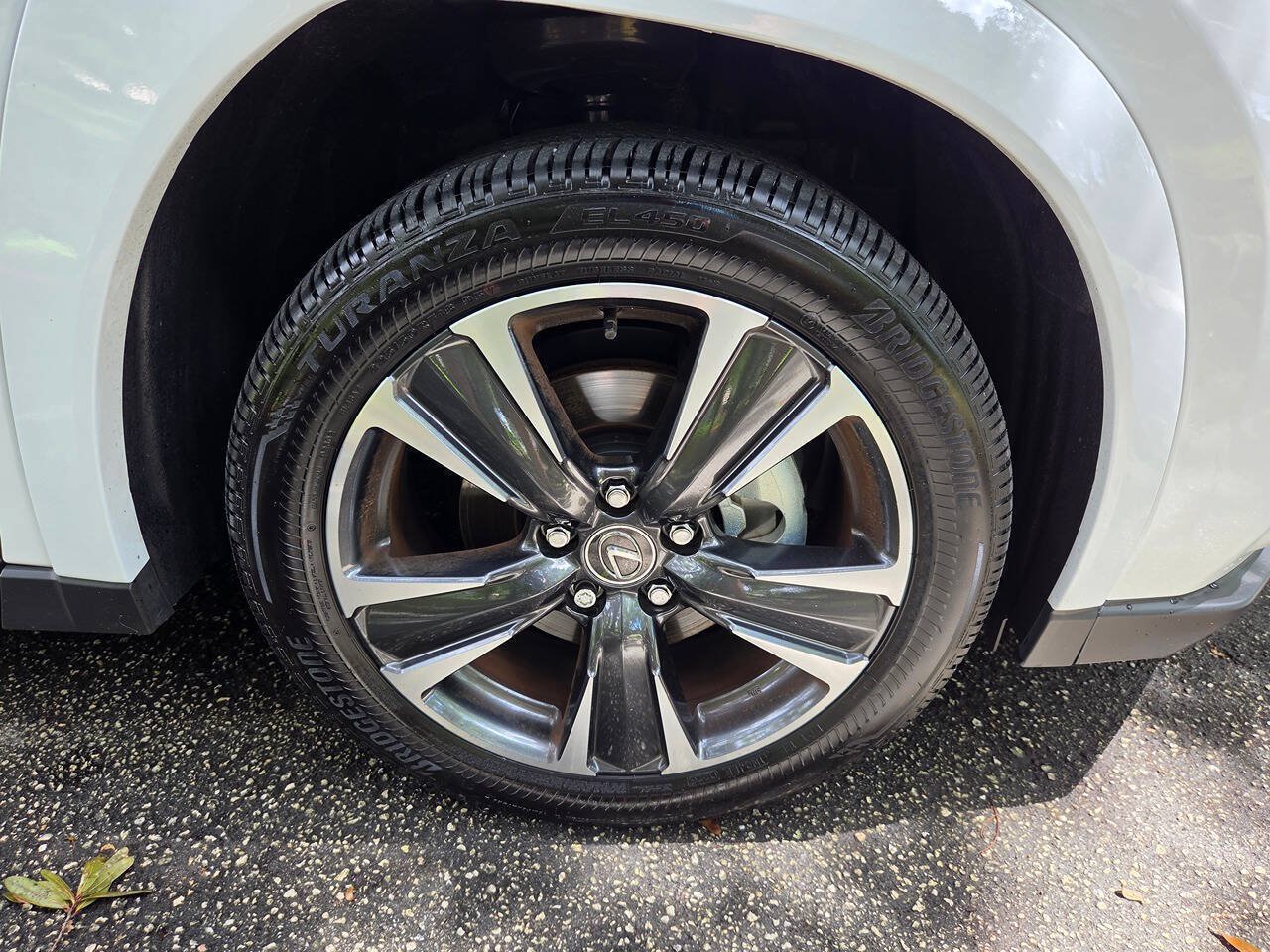 Used 2026 Lexus UX 300h FWD w/ Accessory Package (Z2) image 19