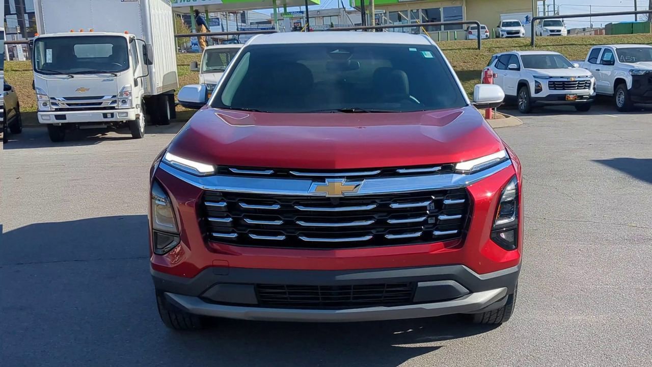Used 2026 Chevrolet Equinox LT w/ Convenience Package II FWD image 3