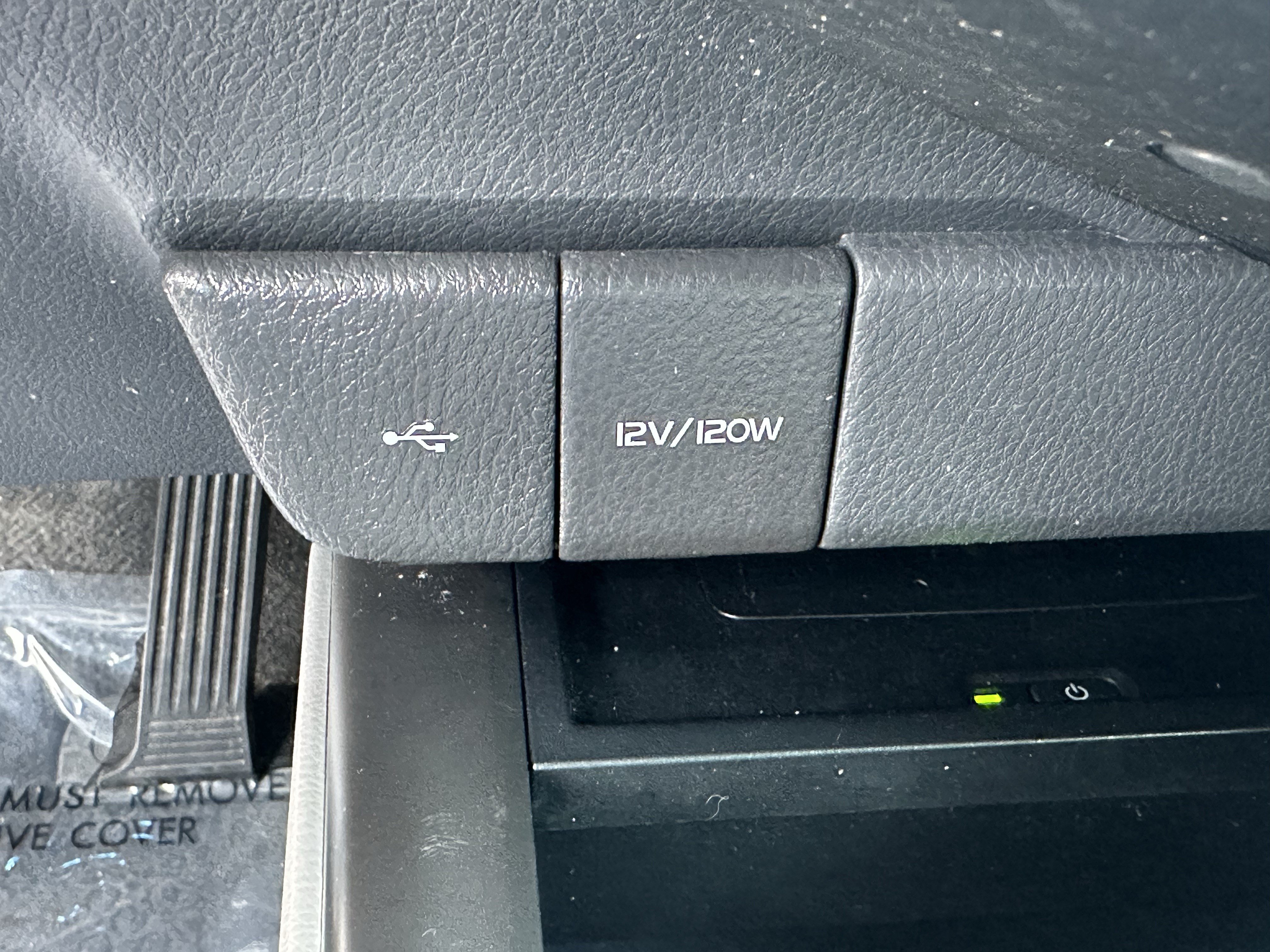 Used 2021 Toyota Camry XLE w/ Navigation Upgrade Package FWD image 30