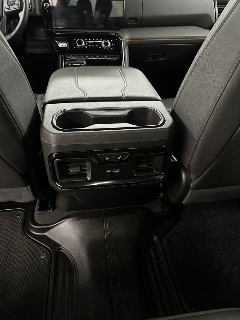 Used 2024 GMC Sierra 1500 AT4 w/ Technology Package image 30
