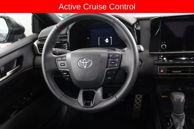 Used 2025 Toyota Camry SE image 16