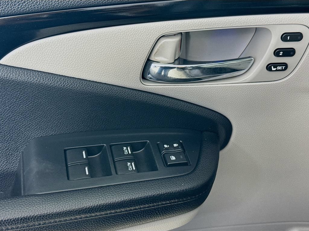 Used 2022 Honda Pilot Touring image 24