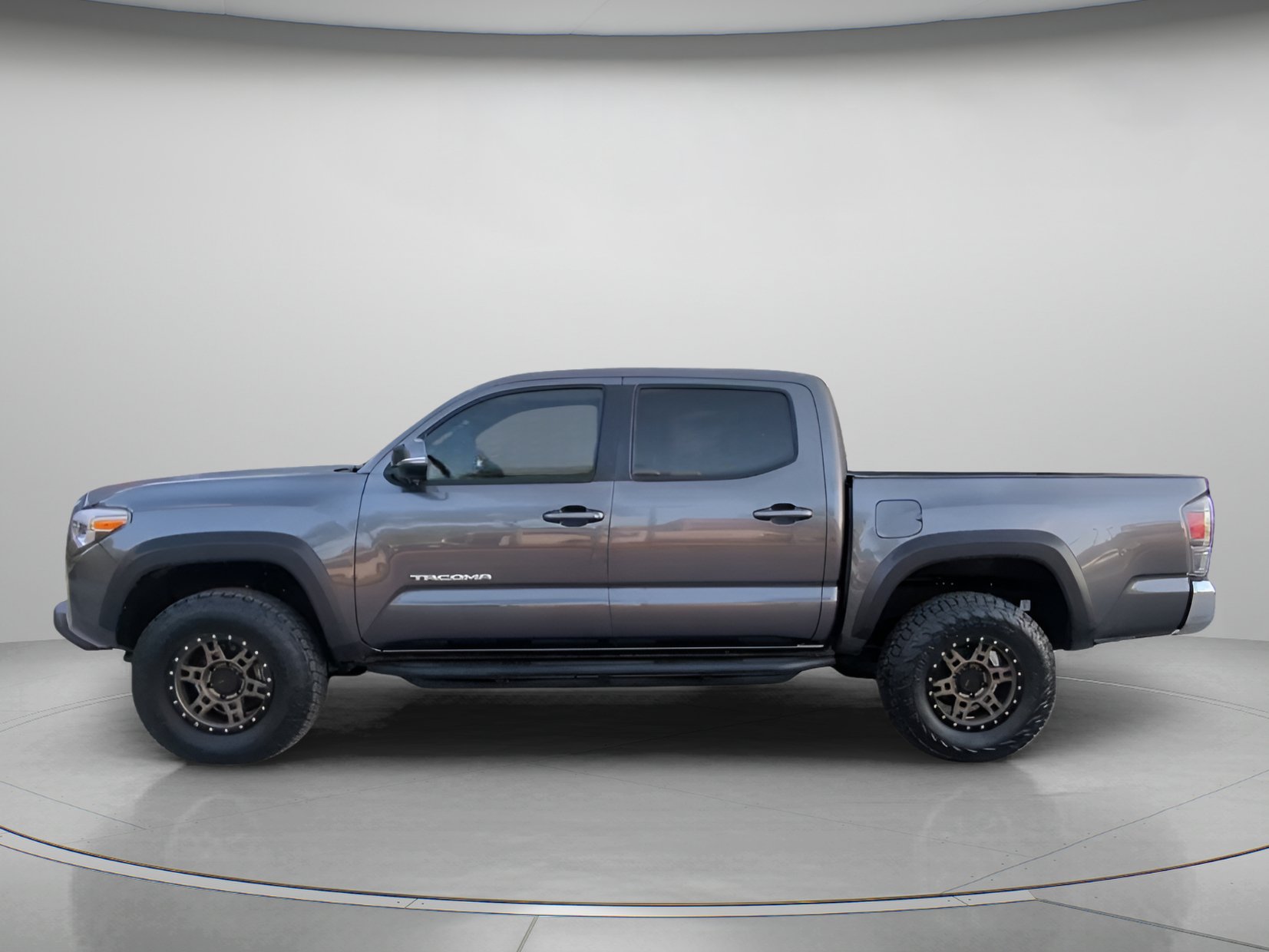 Used 2021 Toyota Tacoma TRD Off-Road AWD/4WD image 17