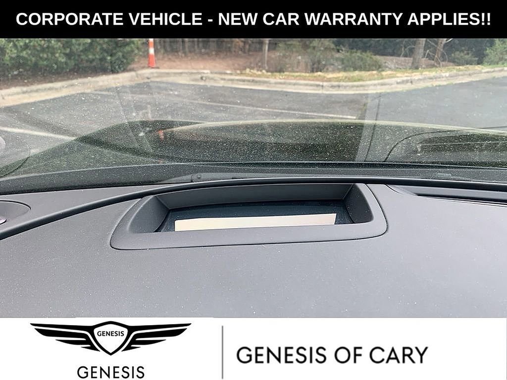 Used 2025 Genesis G90 3.5T AWD/4WD image 11