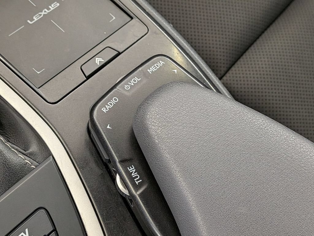 Certified 2022 Lexus UX 250h w/ Premium Package AWD/4WD image 29