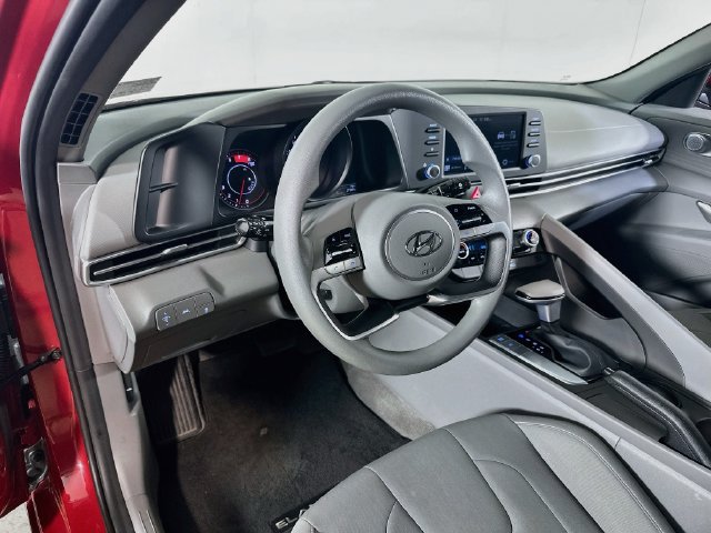 Certified 2021 Hyundai Elantra SEL FWD image 16