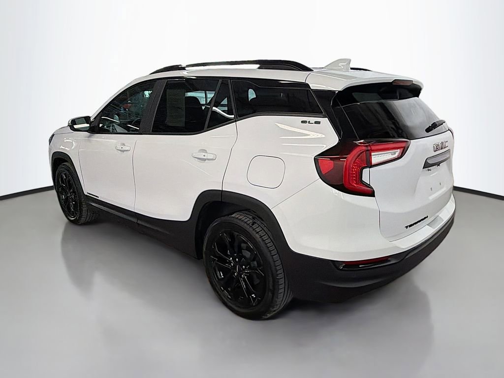 Used 2022 GMC Terrain SLE w/ Driver Convenience Package image 7