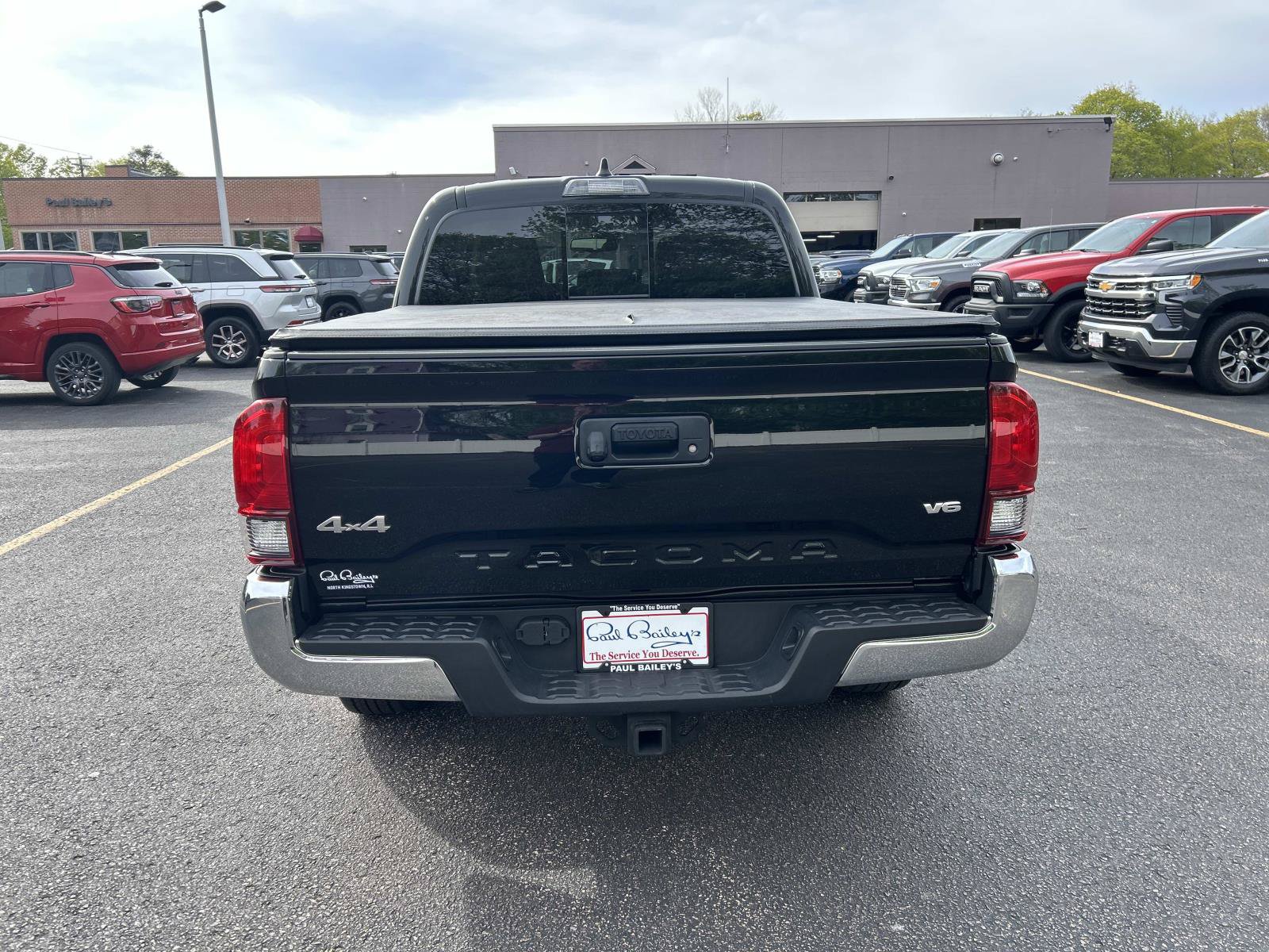 Used 2023 Toyota Tacoma SR5 AWD/4WD image 6