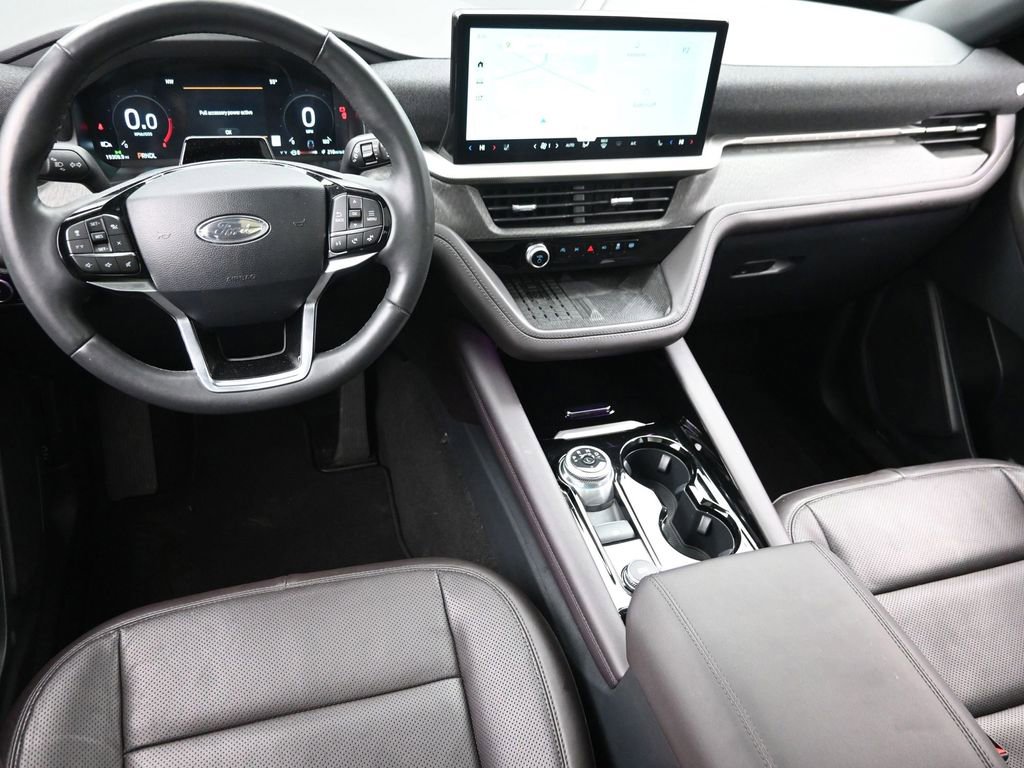 Used 2025 Ford Explorer Platinum w/ LUX Leather Package image 14