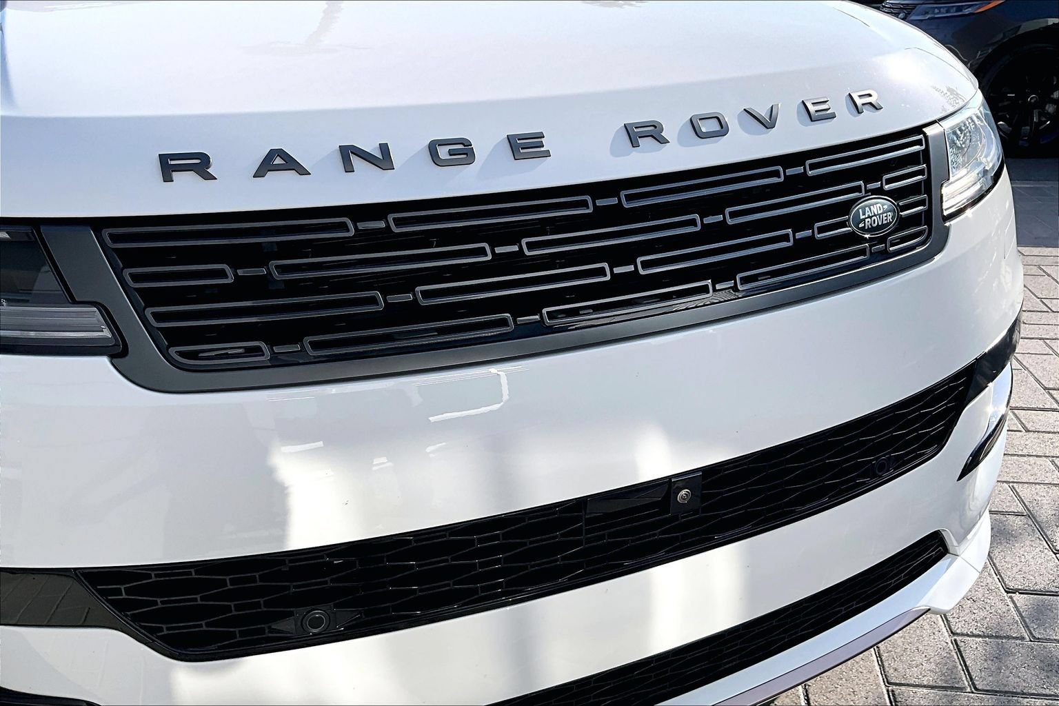 Certified 2025 Land Rover Range Rover Sport Dynamic SE AWD/4WD image 30