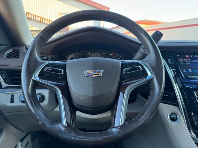 Used 2016 Cadillac Escalade ESV Luxury image 28
