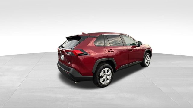 Used 2024 Toyota RAV4 LE image 31