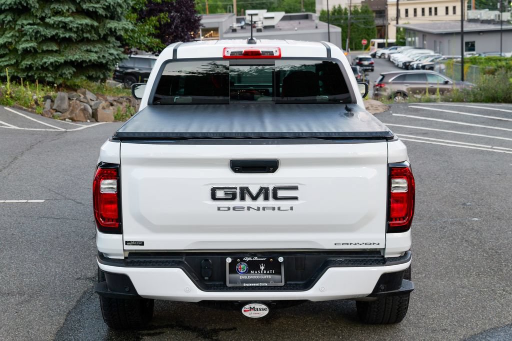 Used 2024 GMC Canyon Denali AWD/4WD image 7