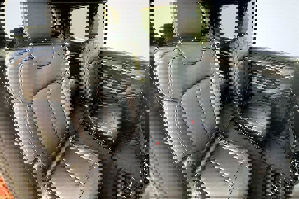 New 2025 Jeep Grand Cherokee L Limited image 9