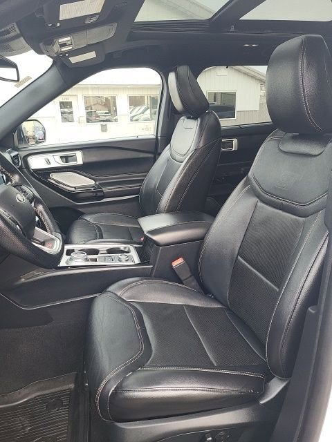 Used 2021 Ford Explorer ST w/ ST Street Pack image 13
