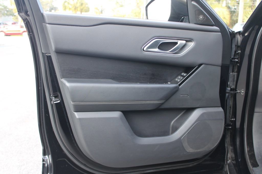 Used 2019 Land Rover Range Rover Velar R-Dynamic HSE image 13