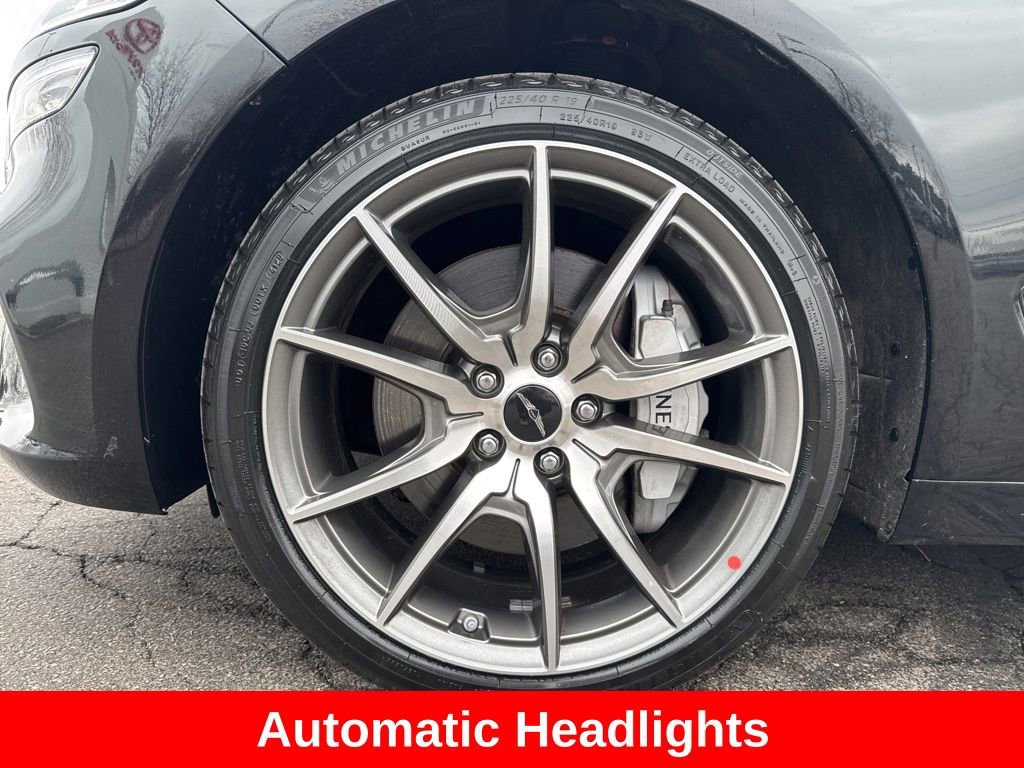 Used 2025 Genesis G70 2.5T image 11