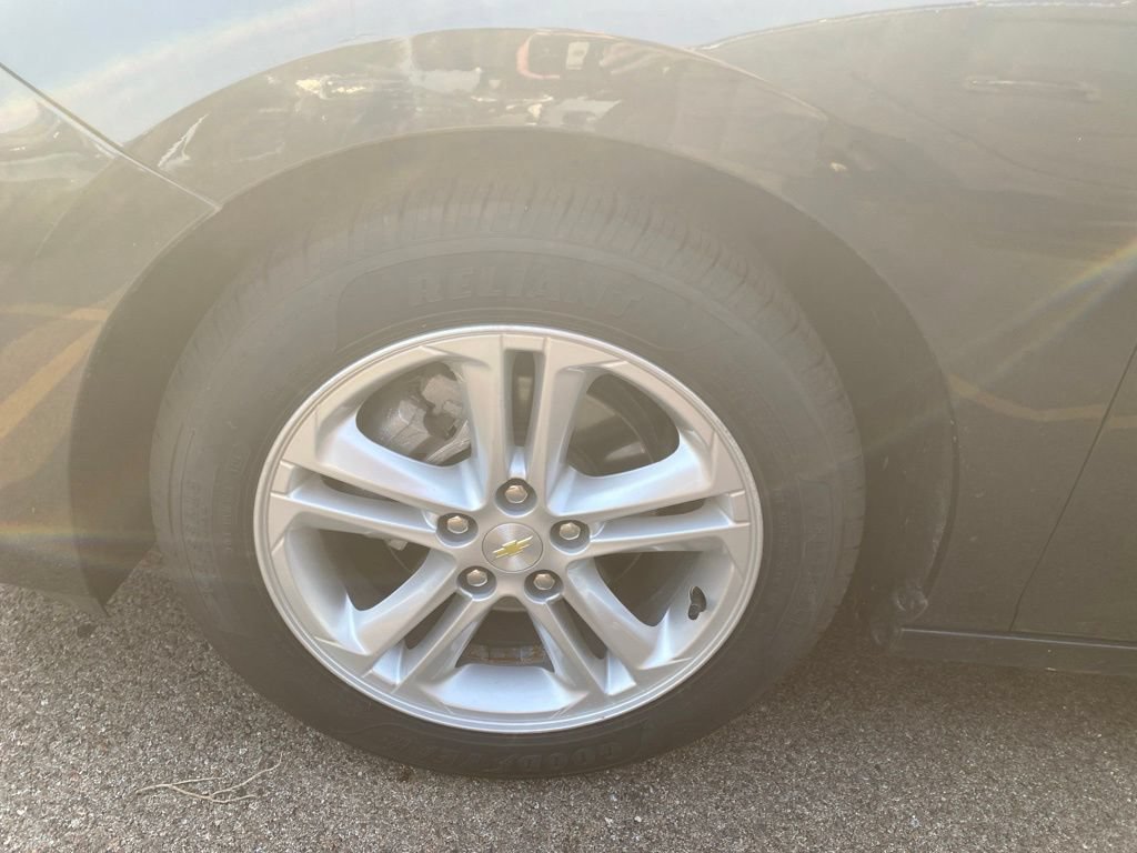 Used 2018 Chevrolet Cruze LT w/ Convenience Package FWD image 14