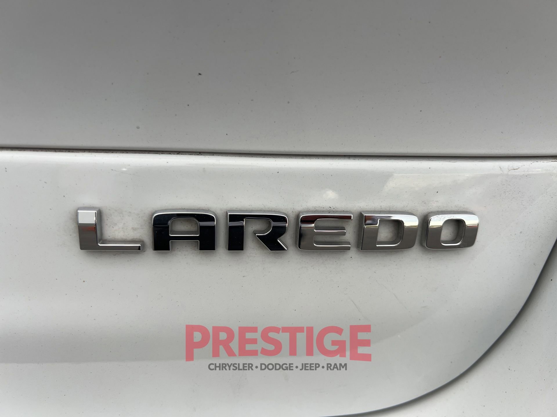 Used 2023 Jeep Grand Cherokee L Laredo image 14